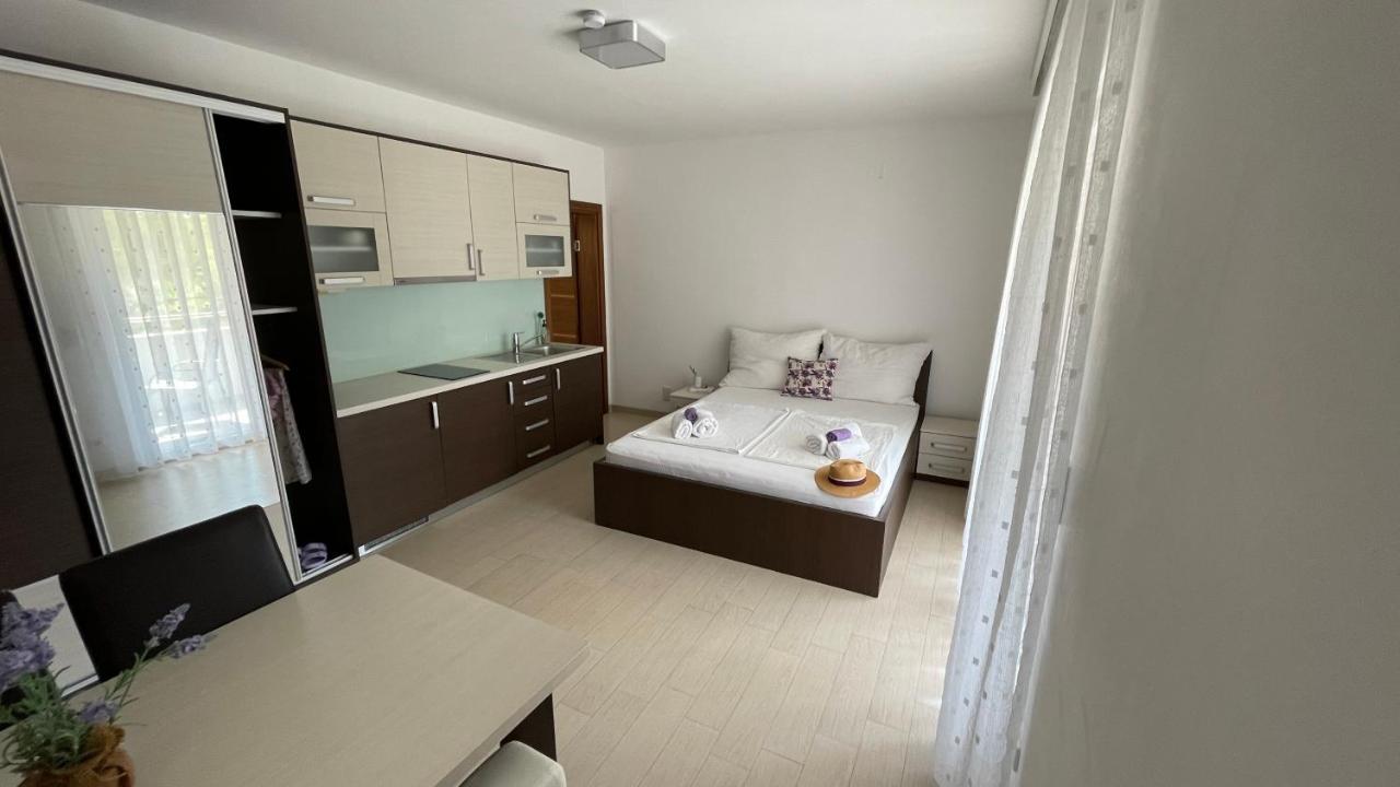 Lavanda Apartments Baška Voda Eksteriør billede