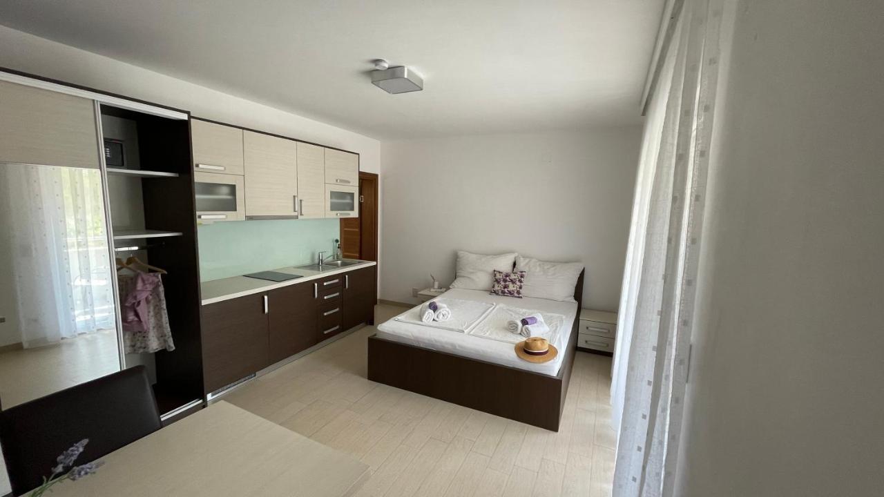 Lavanda Apartments Baška Voda Eksteriør billede