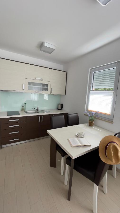 Lavanda Apartments Baška Voda Eksteriør billede