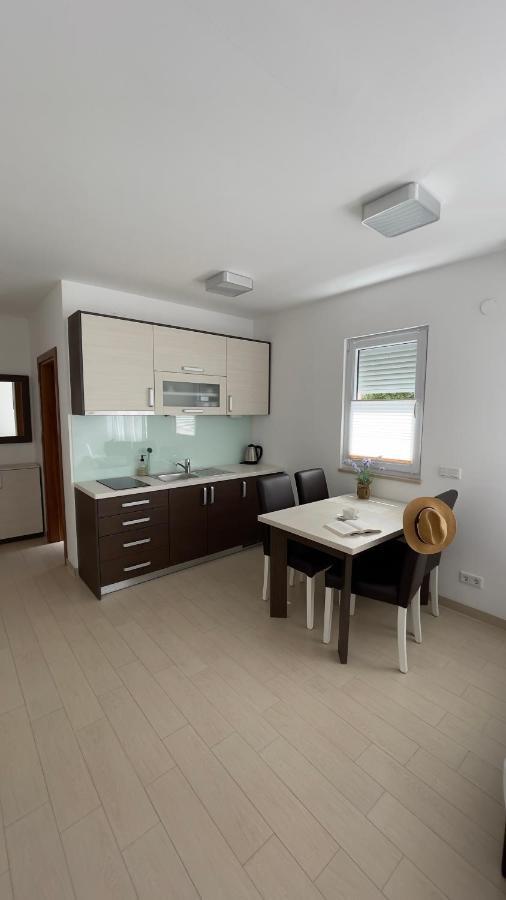 Lavanda Apartments Baška Voda Eksteriør billede
