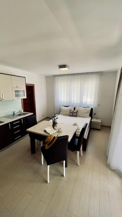 Lavanda Apartments Baška Voda Eksteriør billede