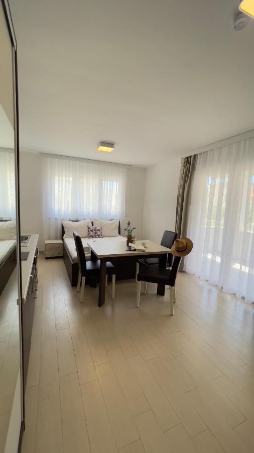 Lavanda Apartments Baška Voda Eksteriør billede