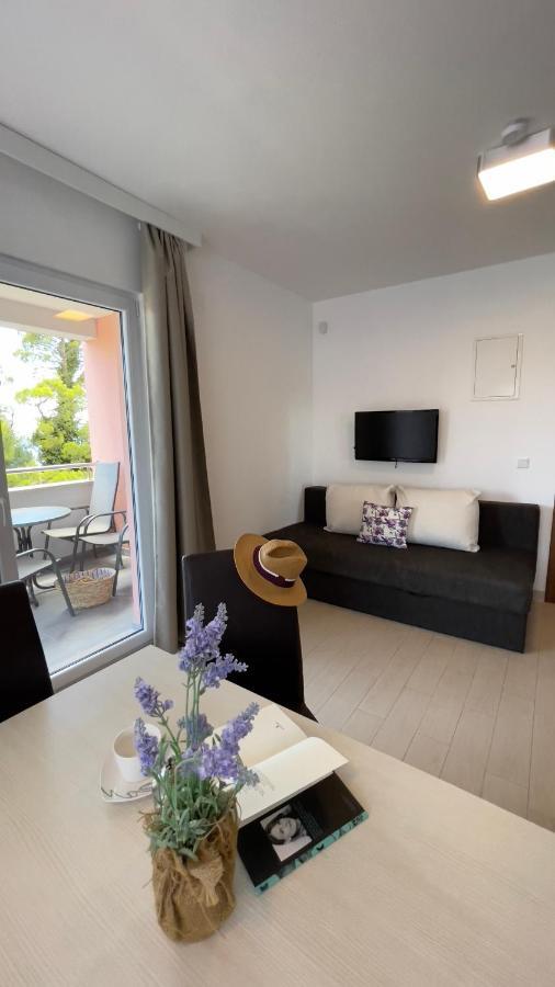 Lavanda Apartments Baška Voda Eksteriør billede